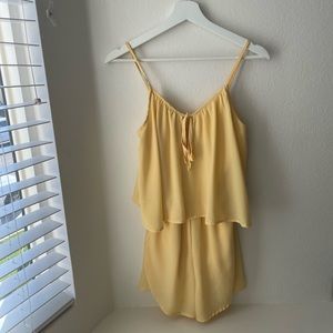 CHARLOTTE RUSSE SPAGHETTI STRAP ROMPER